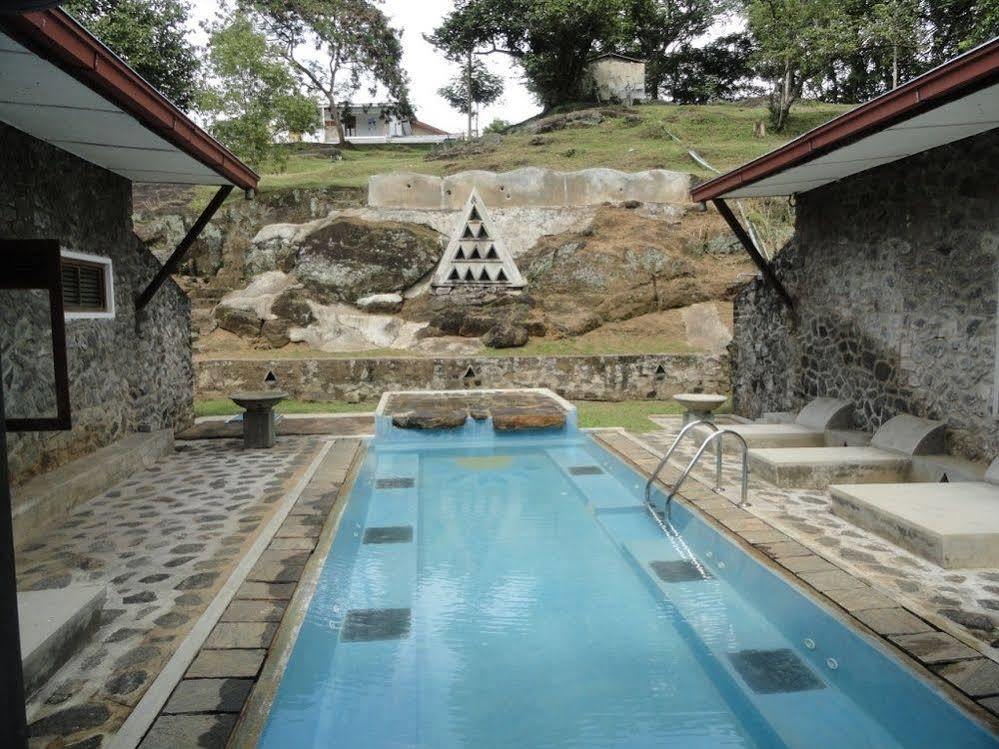 Serendip Stone Bungalow Kundasale 외부 사진